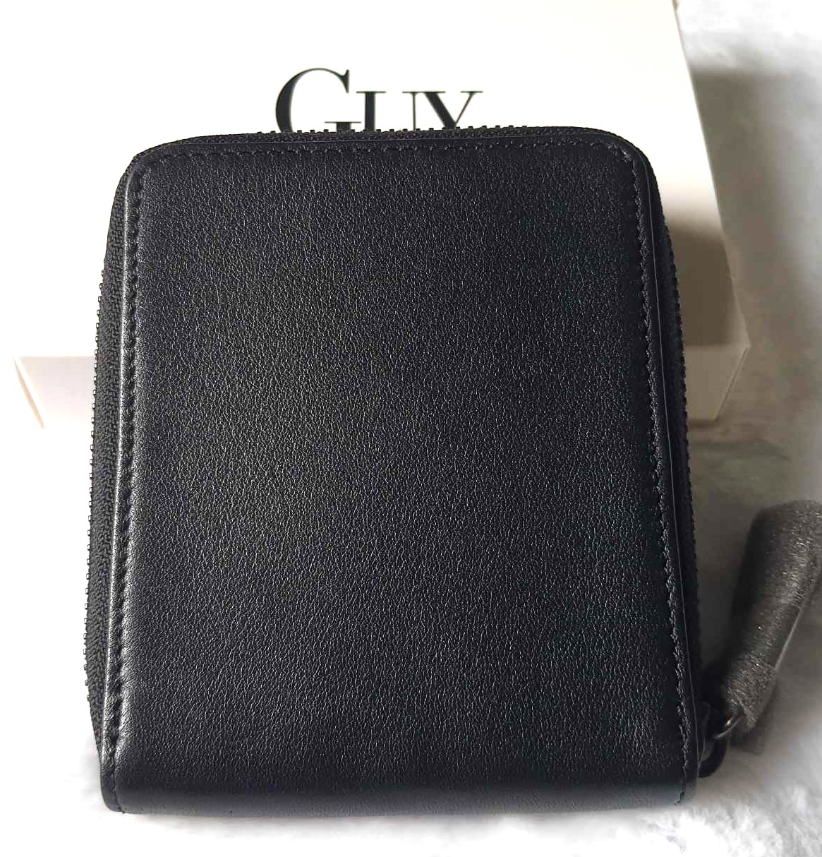 กระเป๋าสตางค์ Guy Laroche ดำ-ซิบรอบ ใหม่ แท้