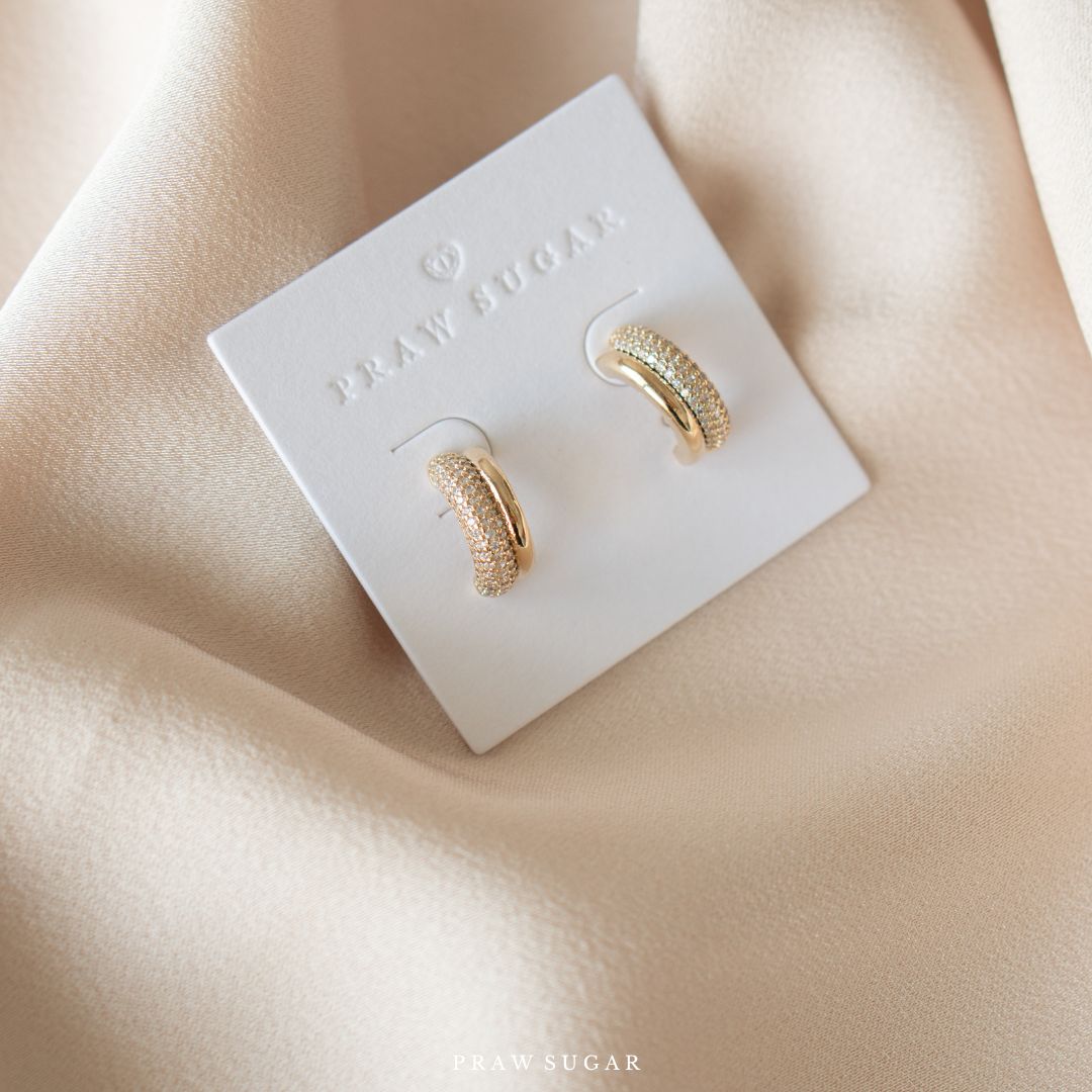 Gorgeous Half Hoop Earrings - ต่างหูครึ่งห่วงสวยหรู (ก้านต่างหูเงินแท้)