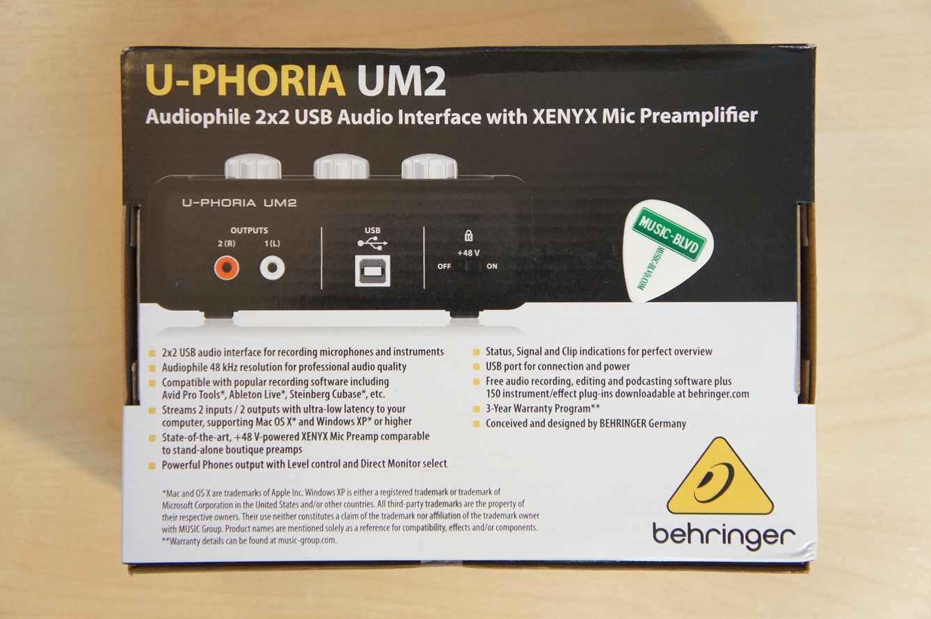 Behringer U-Phoria UM2