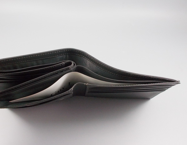 กระเป๋าสตางค์ Guy Laroche เทาเข้ม ใหม่ แท้