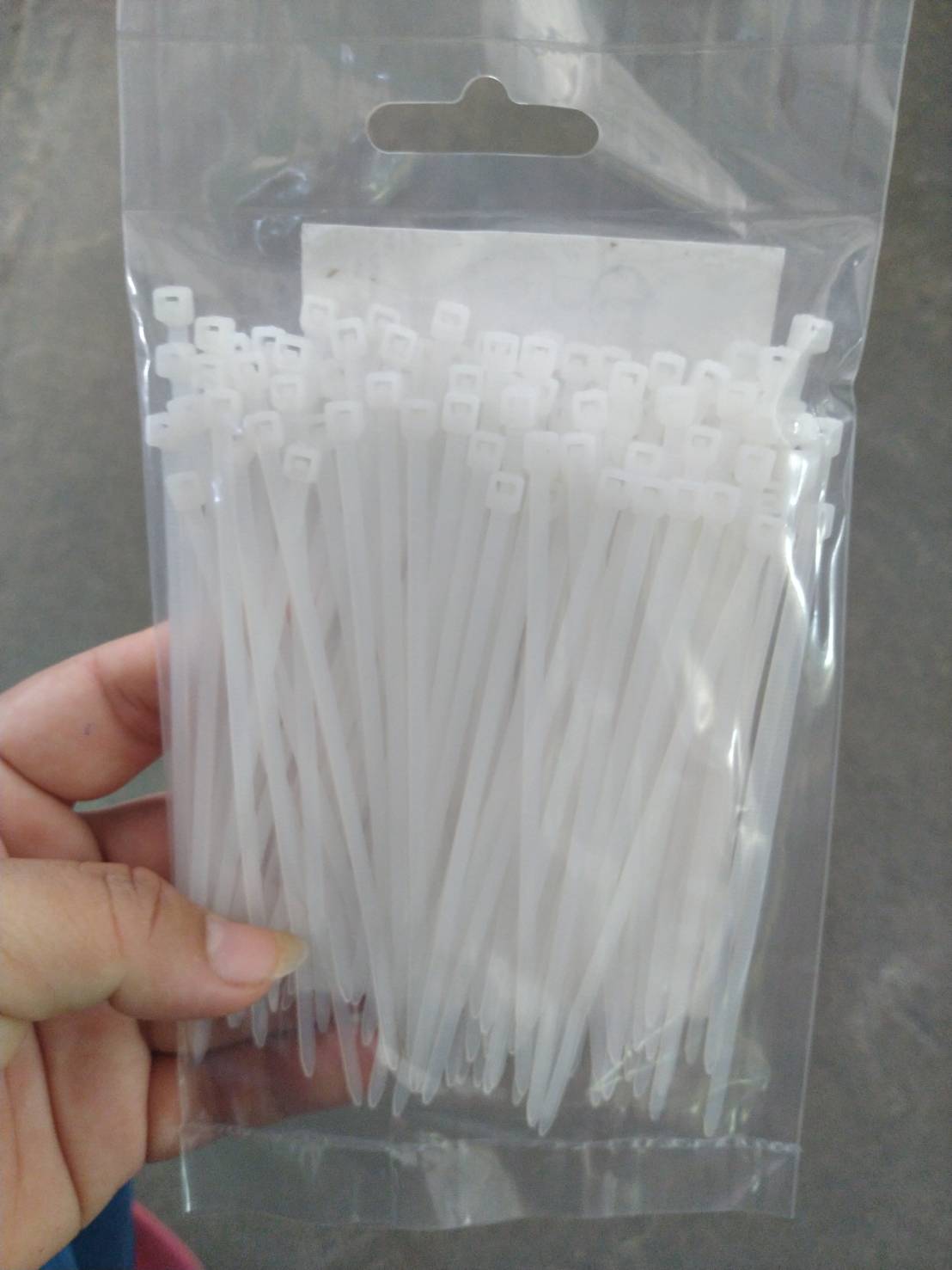 เคเบิ้ลไทร์สีขาว THUNDER (Cable Ties ) ทนต่อความร้อนสูง ขนาด 2.5x100/100ชิ้น