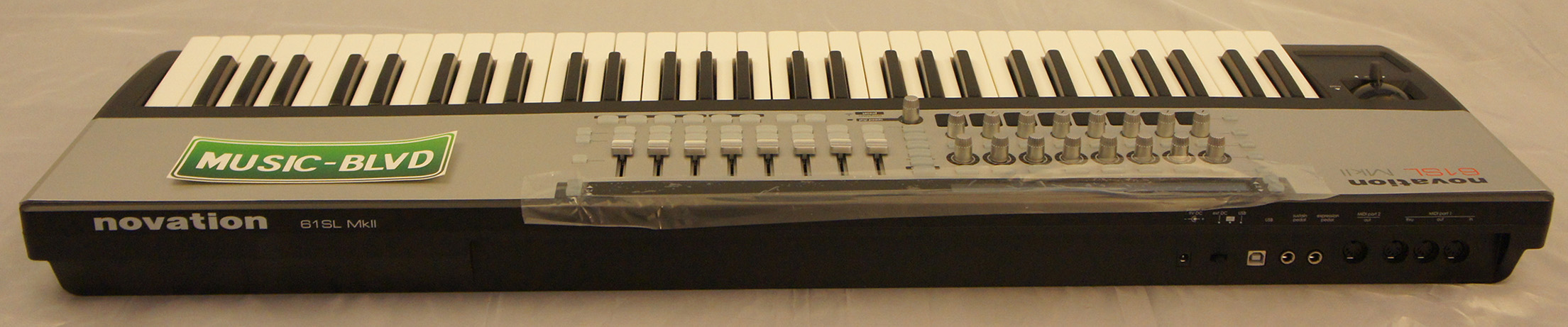 Novation 61 SL MkII Keyboard Controller