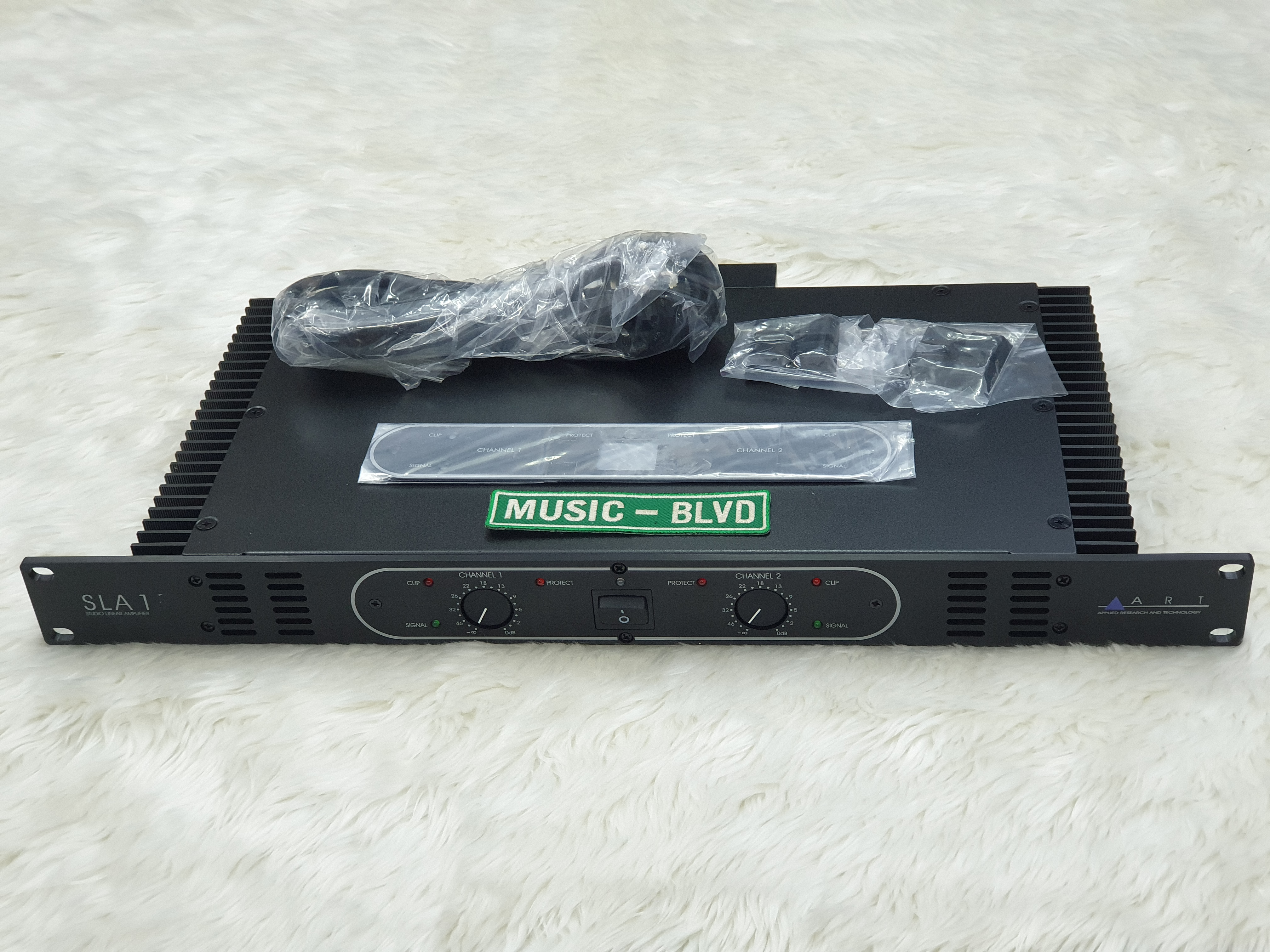 ART SLA1 Studio Power Amplifier