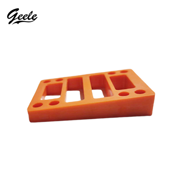 Geele Surfskate Riser Pad (8/14mm.) - แผ่นรองทรัคแบบเฉียง หนา 8/14 มิลลิเมตร (1ชิ้น)