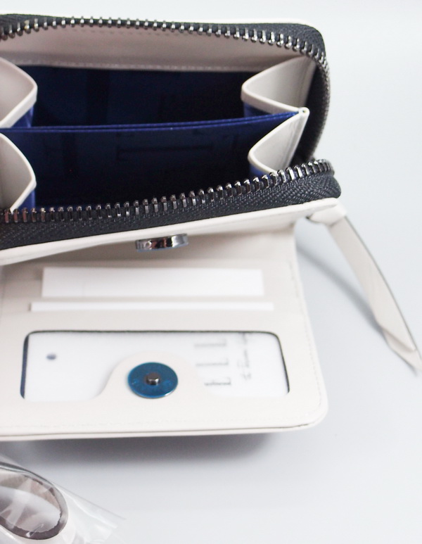 กระเป๋าสตางค์ ELLE เทาเบจ ใหม่ แท้