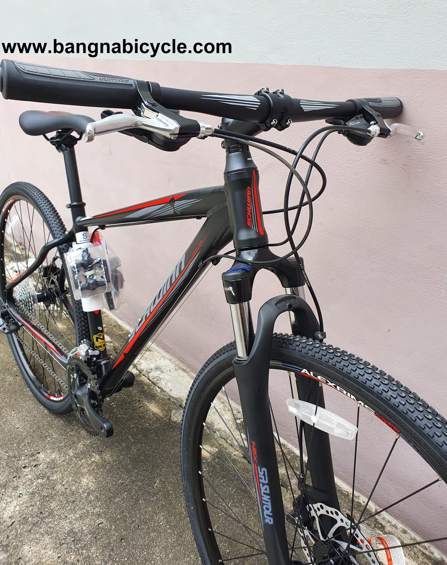 [SALE 40%] Schwinn Searcher 2