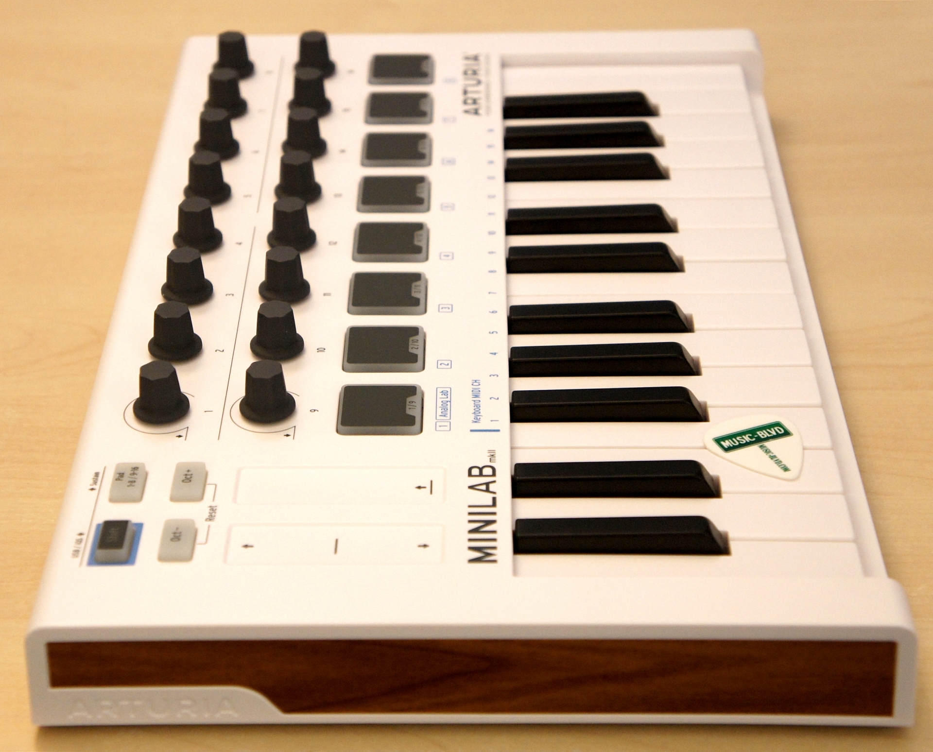 Arturia MiniLab MkII 25 Slim-key Controller