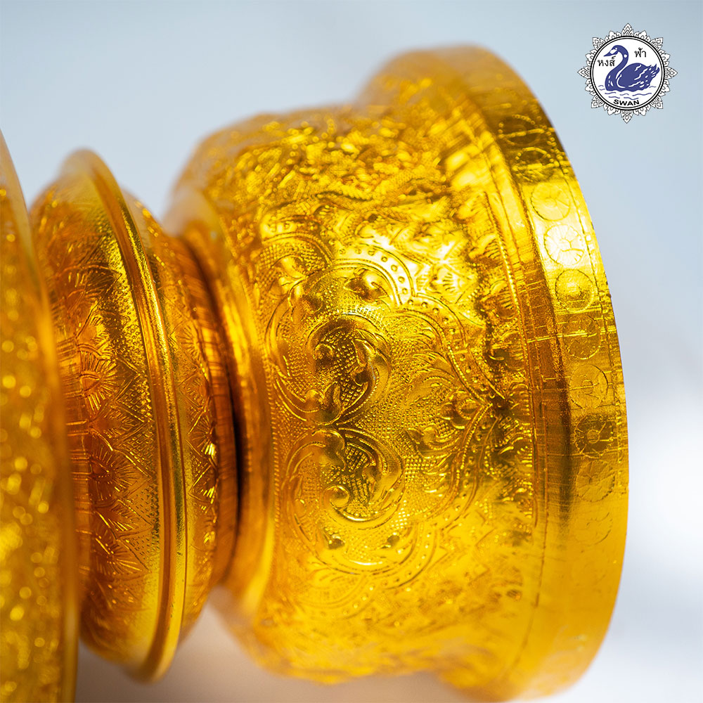 Aluminum Gold Wave-Shaped Pedestal 20 cm.