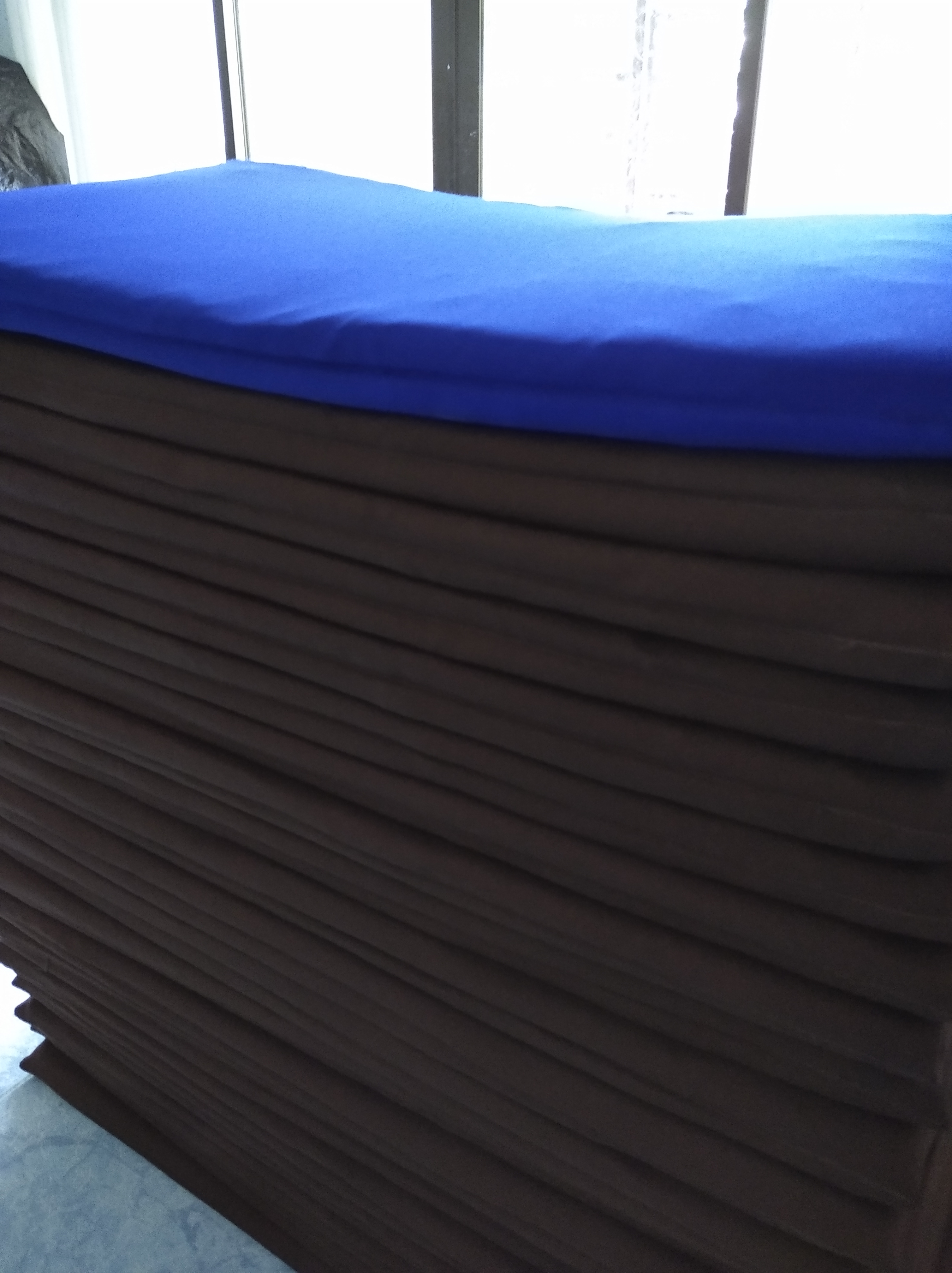 วิถีพุทธ อาสนะยางพารา อาสนะพระ เบาะนั่งสมาธิ เบาะรองนั่งปฏิบัติธรรม อาสนะยางพารา 2 ตอน ขนาด 60ซม.x60ซม หนา 1 นิ้ว สีน้ำเงิน