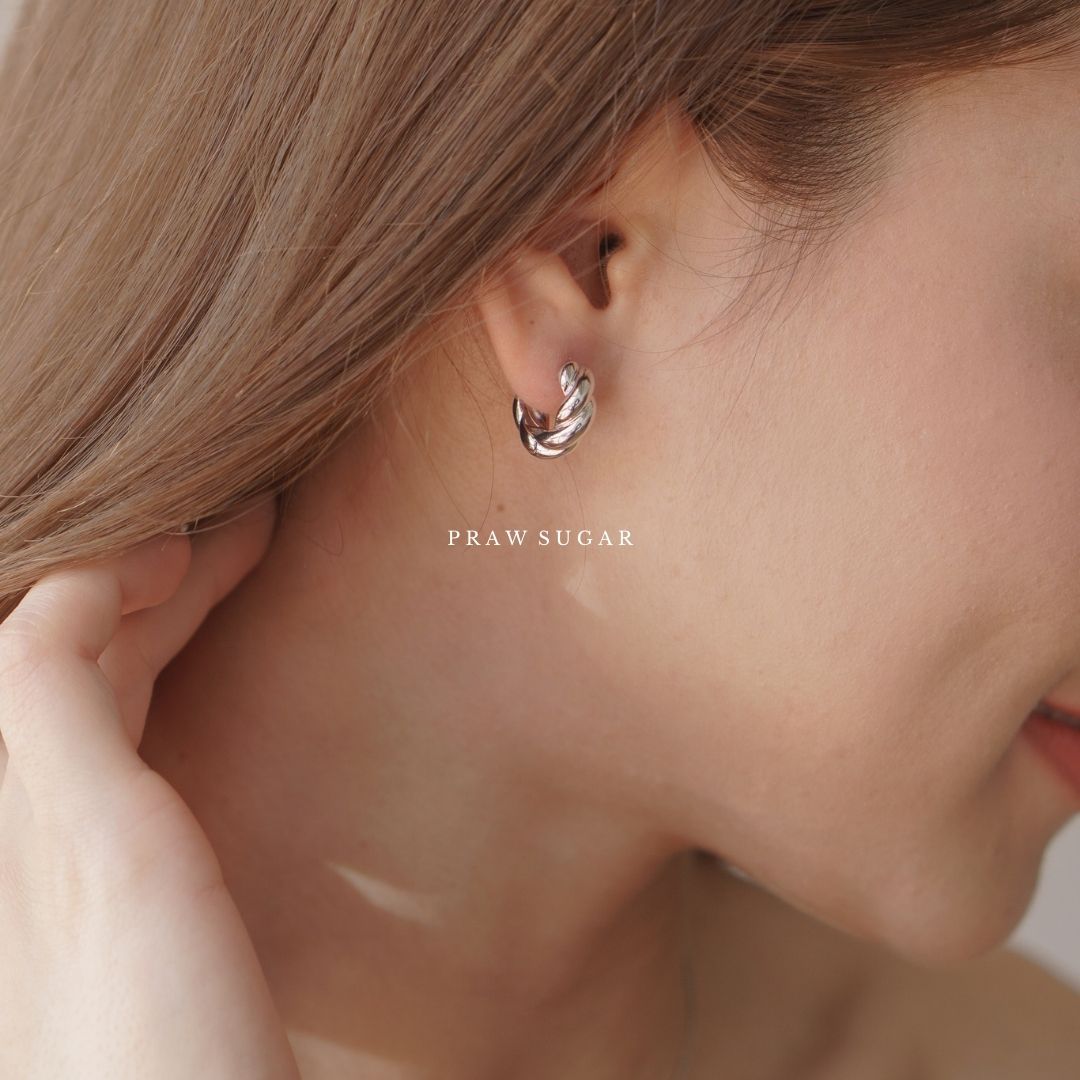 Mid Spiral Hoop Earrings - ต่างหูเกลียวห่วงไซส์ขนาดกลาง (ก้านต่างหูเงินแท้)