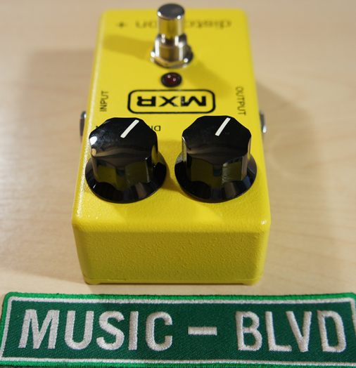 MXR M-104 DISTORTION + Guitar Pedal