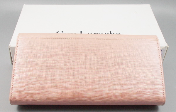 กระเป่าสตางค์ Guy Laroche พีชเมทาลิก ใหม่ แท้