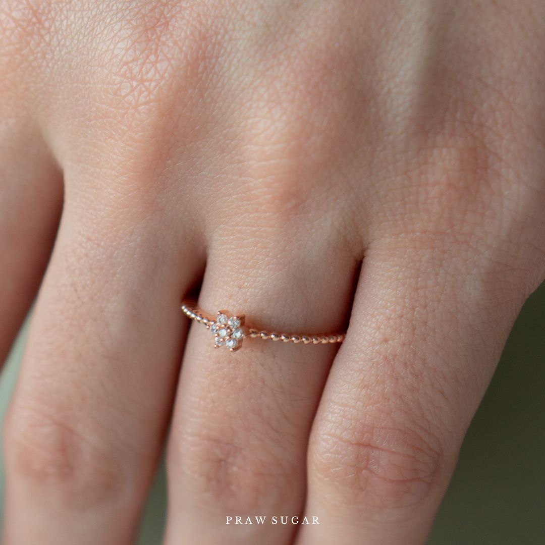 Little Flower Ring - แหวนดอกไม้ขนาดเล็ก (มี 3 สี)