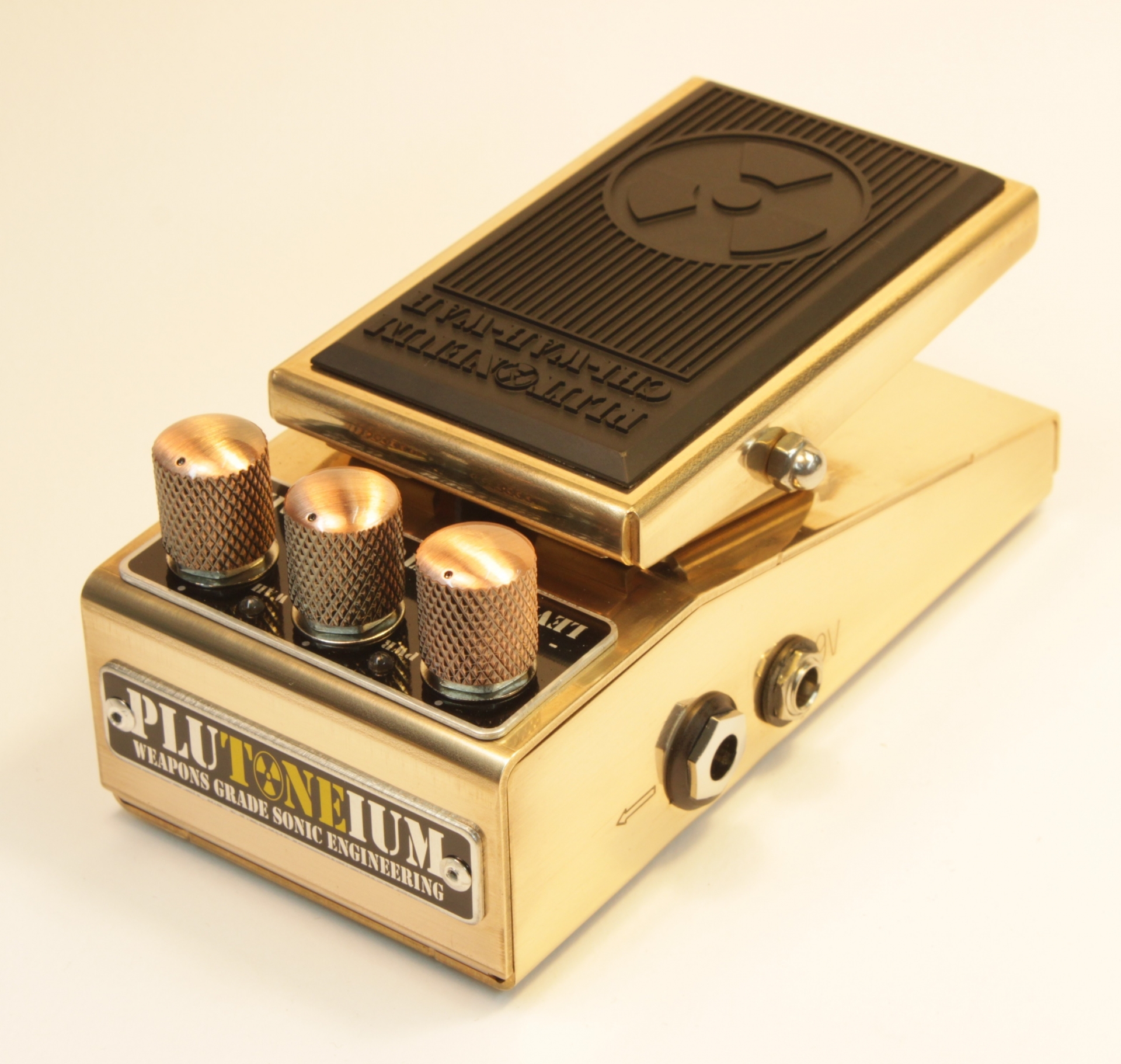 Plutoneium Chi Wah Wah Limited Edition