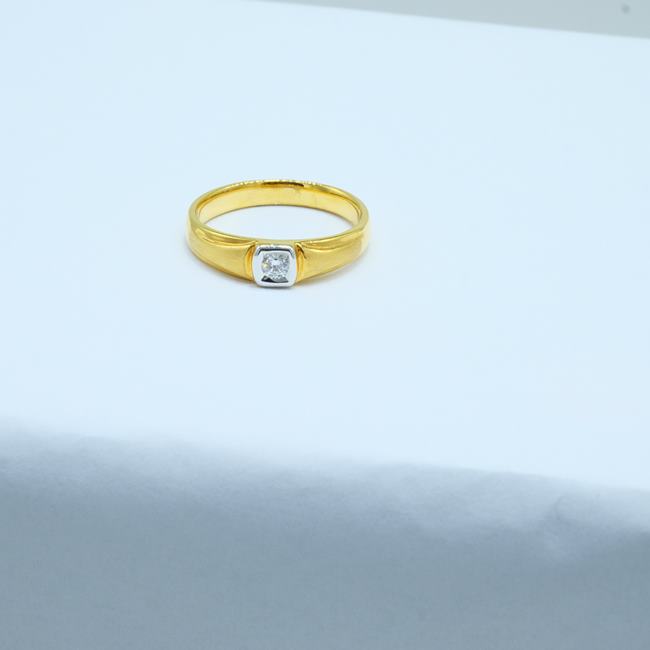 แหวนเพชรเม็ดเดี่ยว สำหรับสุภาพบุรุษ เพชรไซส์ 12ตัง