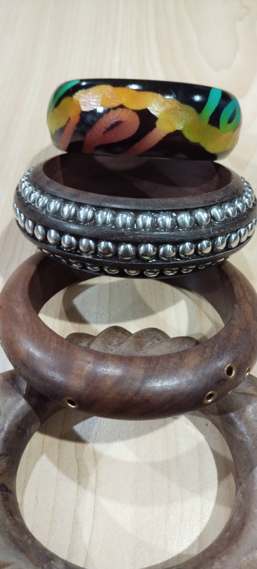 กำไลแขนงานไม้ คละแบบคละลาย ราคาส่ง