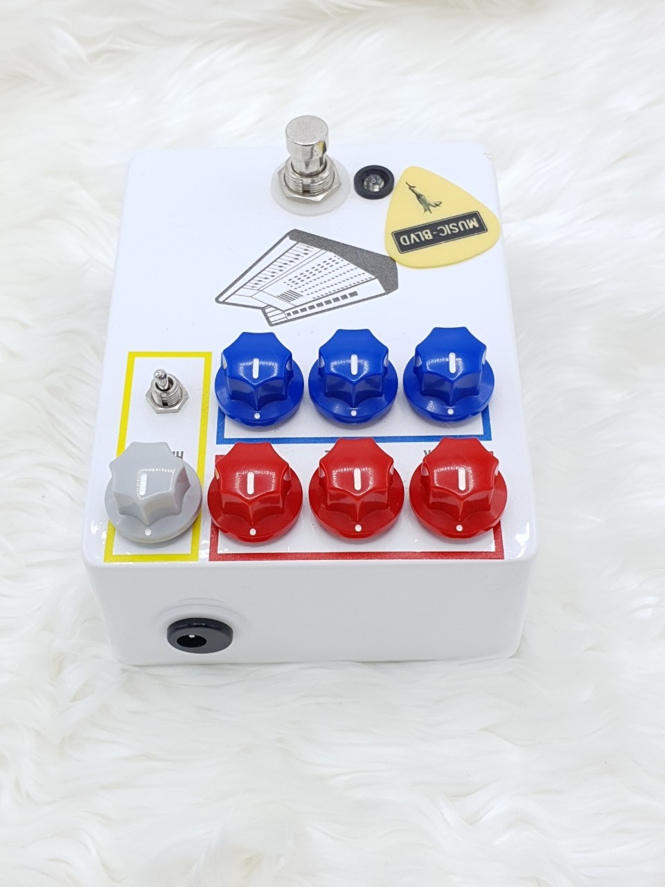 JHS Colour Box V2 Preamp Pedal