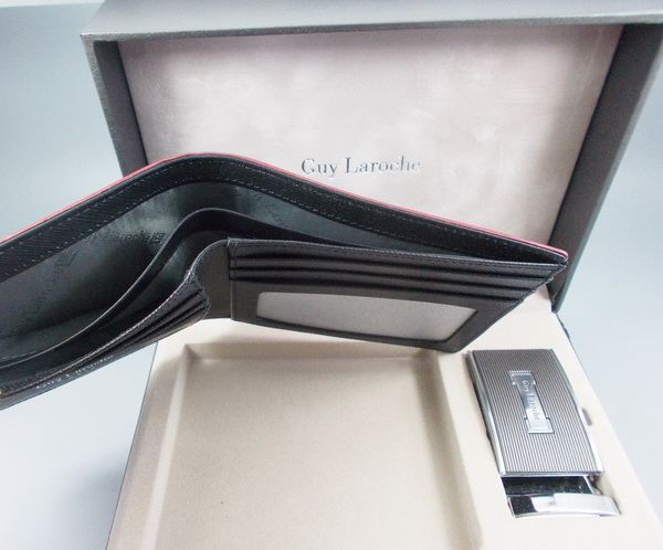 เซตกระเป๋าสตางค์ และ เข็มขัด Guy Laroche ดำ ใหม่ แท้