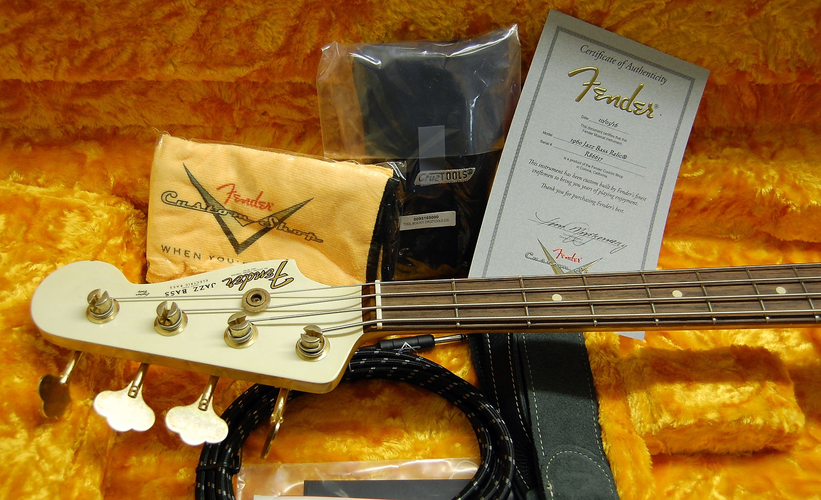 Fender Custom Shop 60 Jazz Bass Relic 2016 Aged Olympic White Matching Peg Head Gold Hardware Birdeye Neck