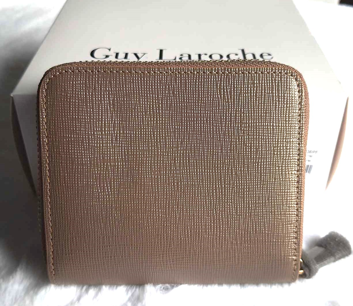 กระเป๋าสตางค์ Guy Laroche น้ำตาลทองเมทาลิก ใหม่ แท้