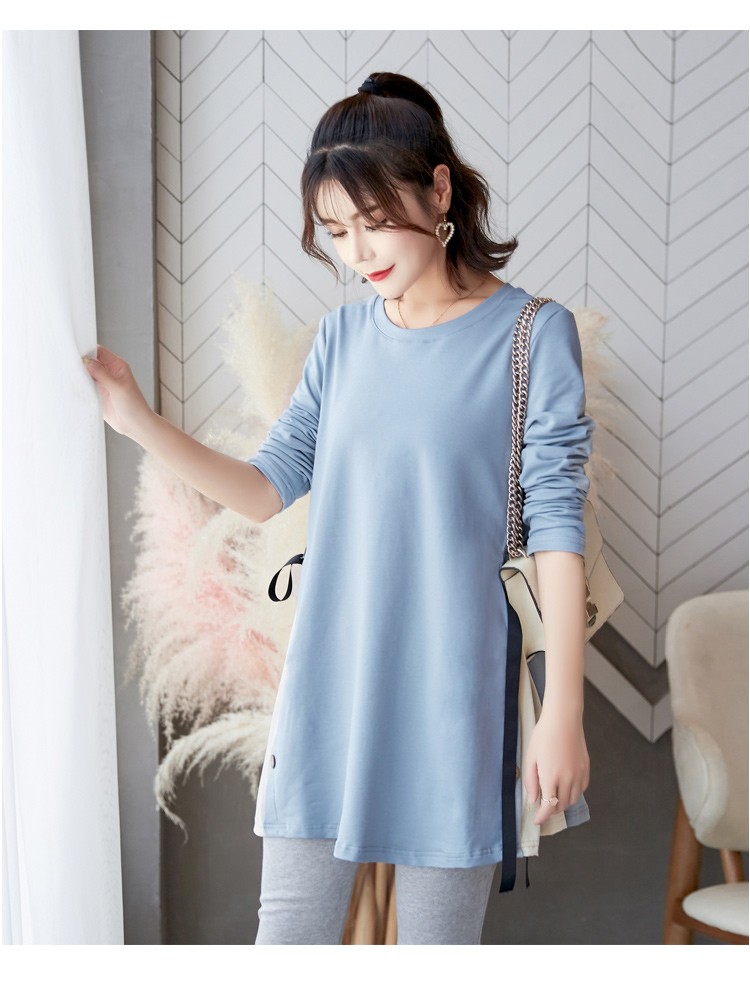 เสื้อยืดคลุมท้องแขนยาวสีเทา ผ่าข้างและแต่งด้วยกระดุมเก๋ๆ มีสายผูกด้านข้าง ผ้านุ่ม งานสวย ใส่บาย น่ารักมากๆค่ะ