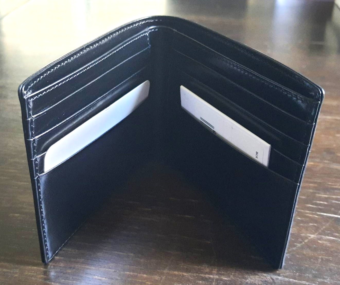 กระเป๋าสตางค์ Guy Laroche ดำ ใหม่ แท้