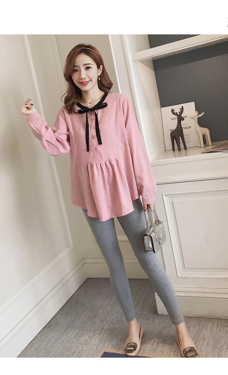 ชุดเซ็ต เสื้อแขนยาวสีแดงอมชมพู กระดุมหน้าแกะได้ + กางเกงเลกกิ้งขายาวสีเทา เอวปรับได้ ใส่สบาย น่ารักมากๆค่ะ