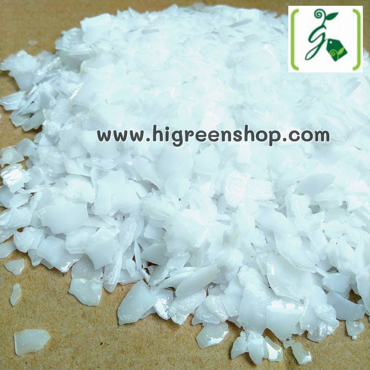 Caustic Soda Flakes 98% โซดาไฟเกร็ด 98% ( NaOH) 1 kg.