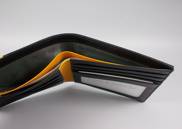 กระเป๋าสตางค์ Guy Laroche ดำคัตติ้ง ใหม่ แท้