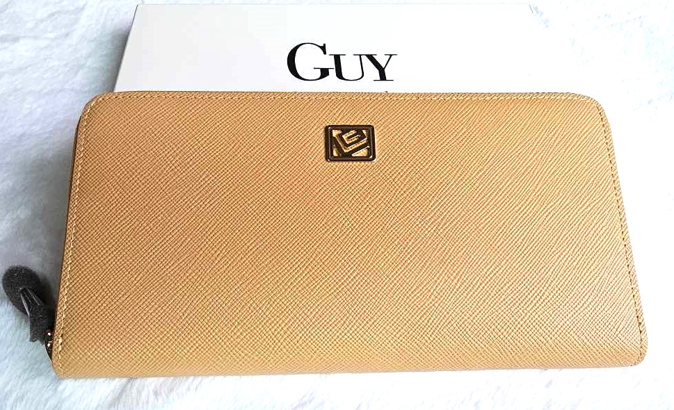 กระเป๋าสตางค์ Guy Laroche มัสตราด ใหม่ แท้