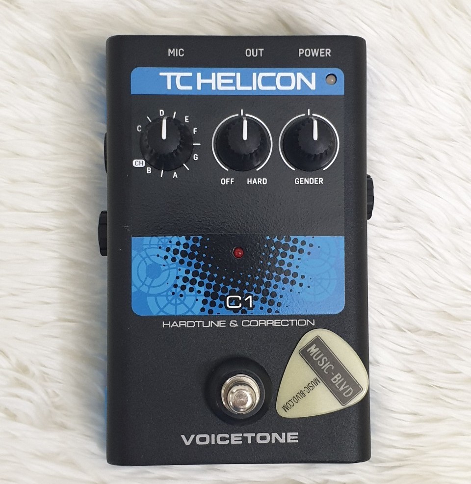 TC-Helicon VoiceTone C1 Hardtune and Pitch Correction Pedal