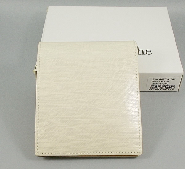 กระเป๋าสตางค์ Guy Laroche ขาวงาช้าง ใหม่ แท้