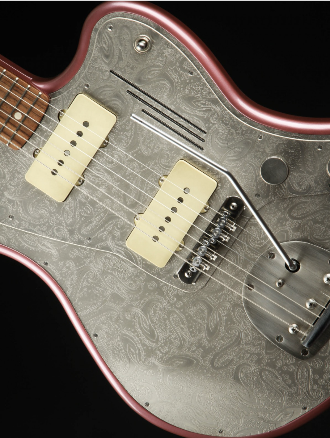 James Trussart Steelmaster - Silver Paisley Engraved Burgundy Mist