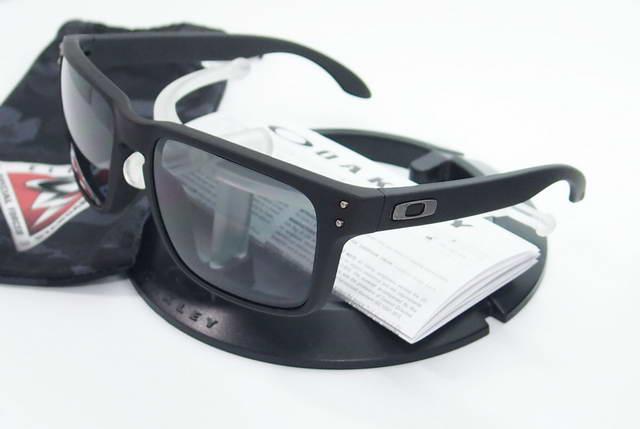 OAKLEY SI HOLBROOK Cerakote Graphite Black w/ Grey Polarized OO9102-91