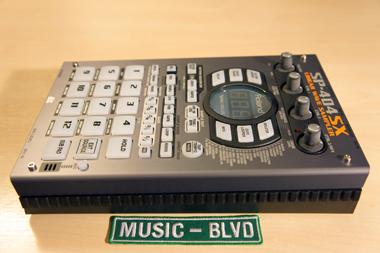 Roland SP-404SX Portable Sampler with Effects