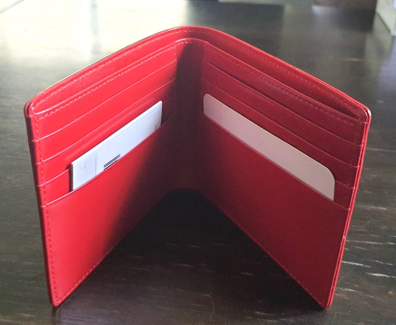 กระเป๋าสตางค์ Guy Laroche ดำ-แดง ใหม่ แท้