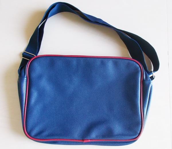 Leather Street Massenger Bag ใหม่ แท้