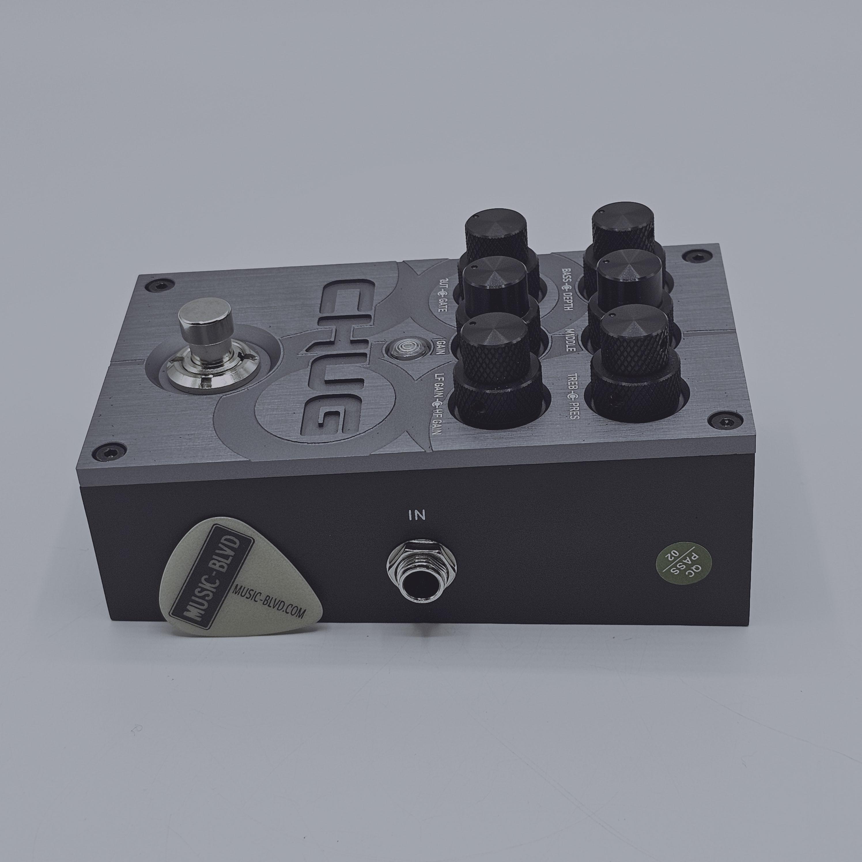 SOLAR Guitars CHUG Pedal – HIGH GAIN PREAMP WITH GATE
