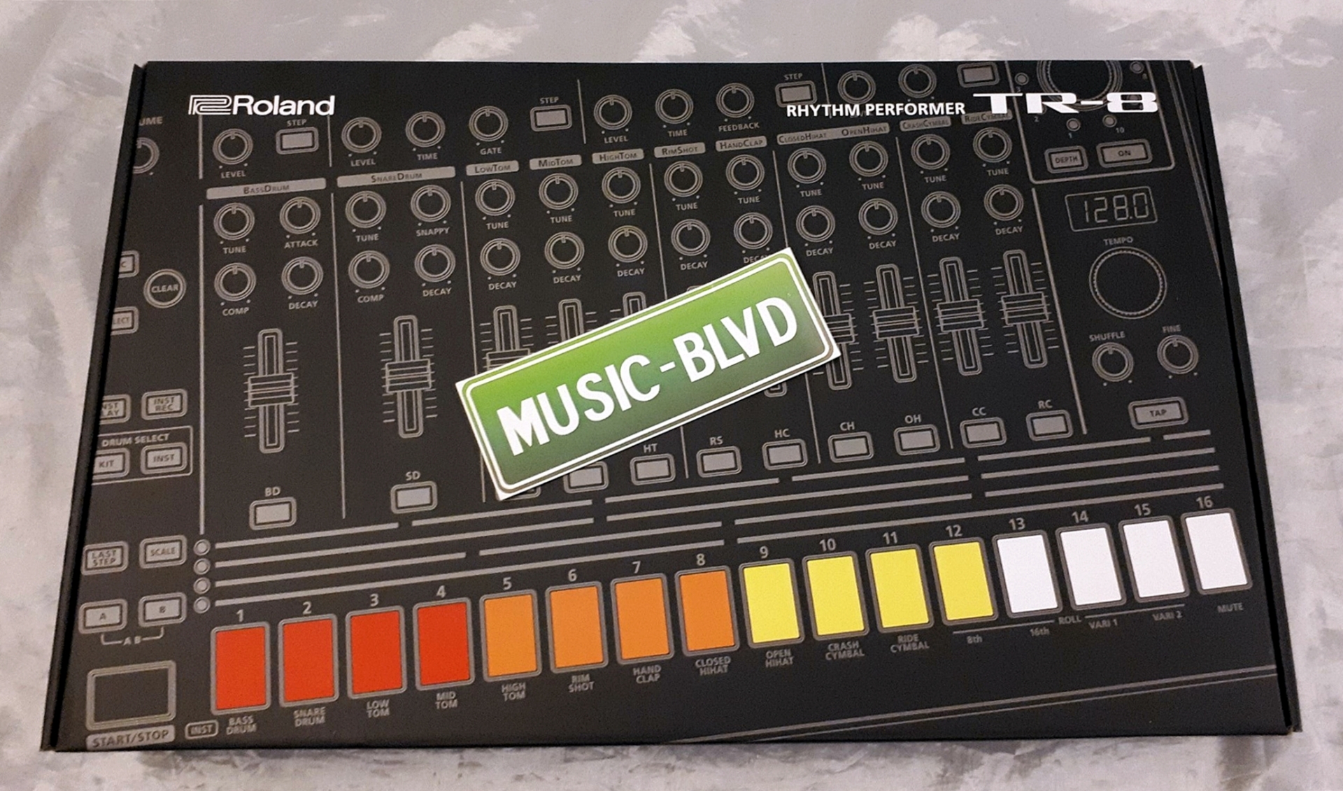 Roland TR-8 Rhythm Performer