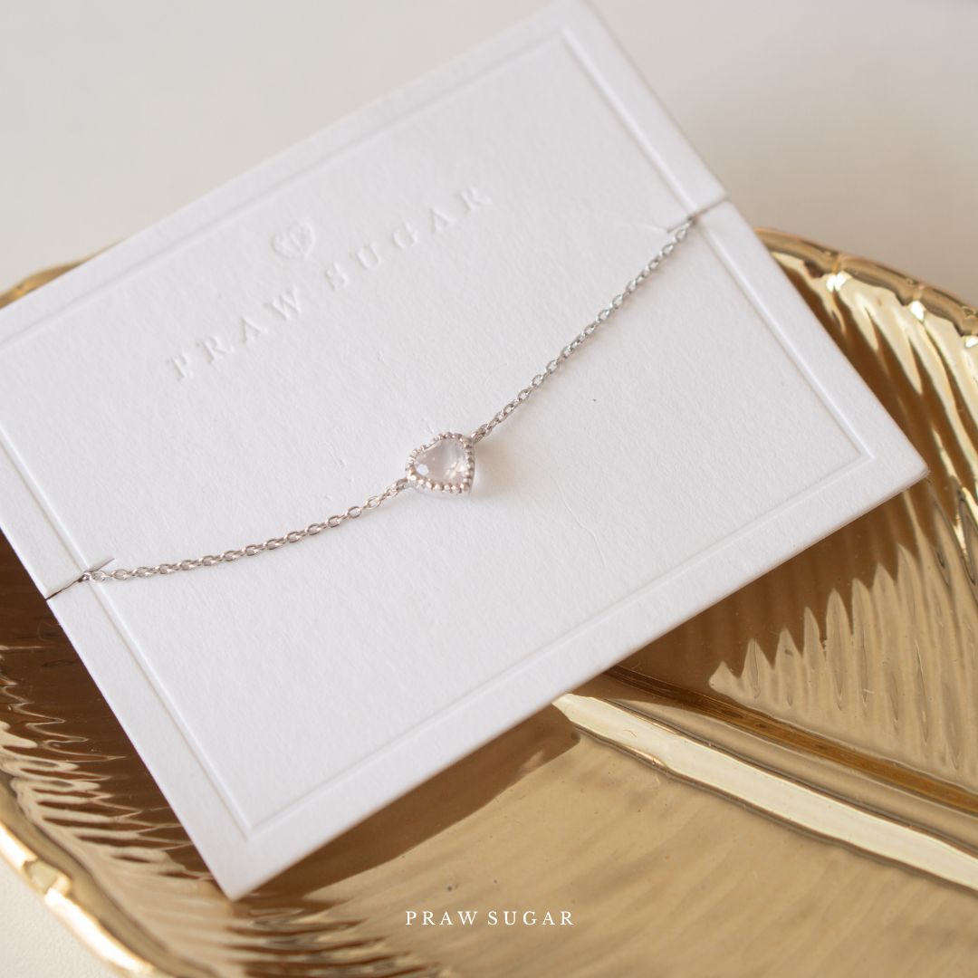 Heart Shape Gemstone Bracelet - สร้อยข้อมือจี้พลอยแท้ทรงหัวใจ (เรือนสร้อยเงินแท้)