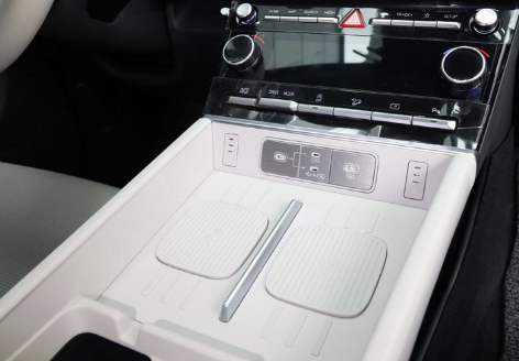 พอร์ตชาร์จ Hyundai SANTA FE Hybrid ฮุนได ซานตา เฟ่