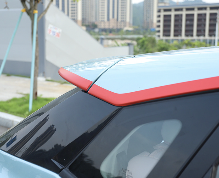 สติกเกอร์แต่งขอบรถ สำหรับรถยนต์ไฟฟ้า NETA V , NETA V pro มีสองสี แดง และส้ม