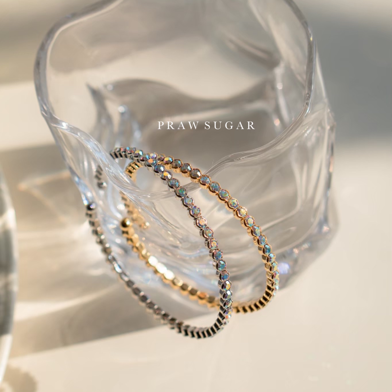 Sparkling Bracelet - กำไลกลิตติ้งสีรุ้ง (มี 2 สี)