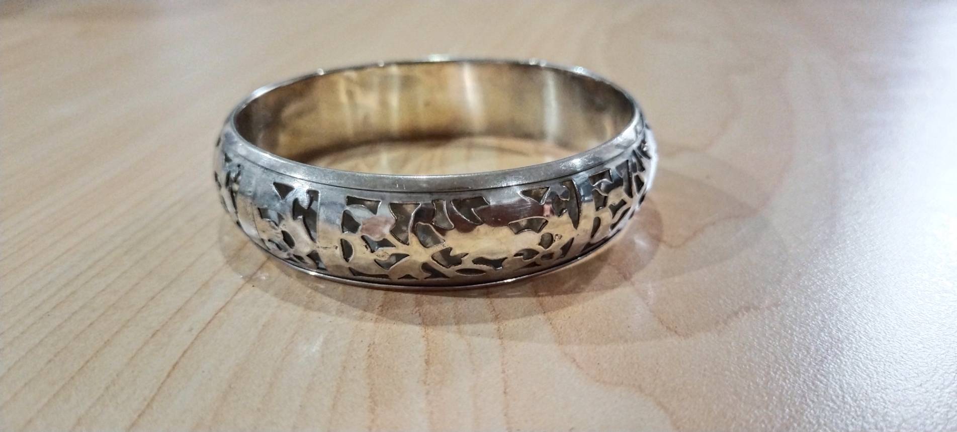 กำไลแขนงานไม้ คละแบบคละลาย ราคาส่ง