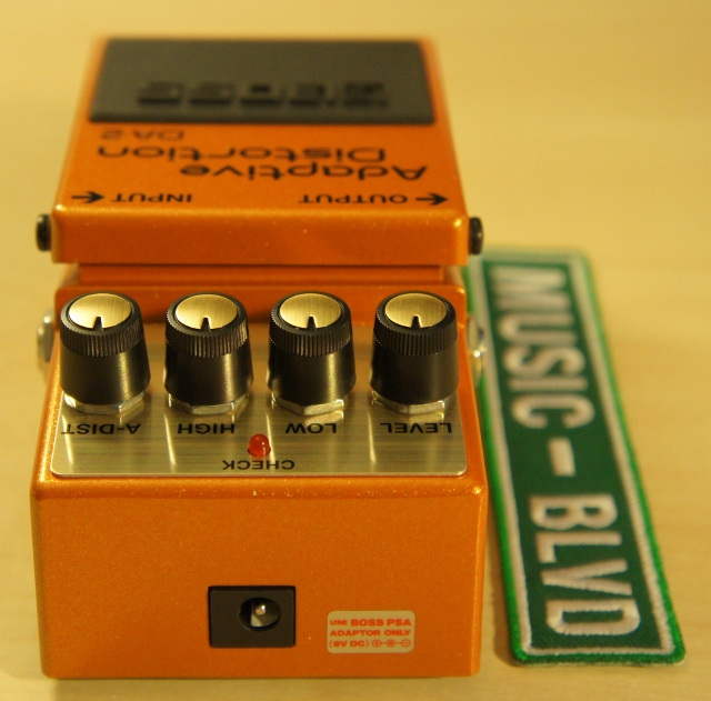 Boss DA-2 Adaptive Distortion Guitar Effects Pedal