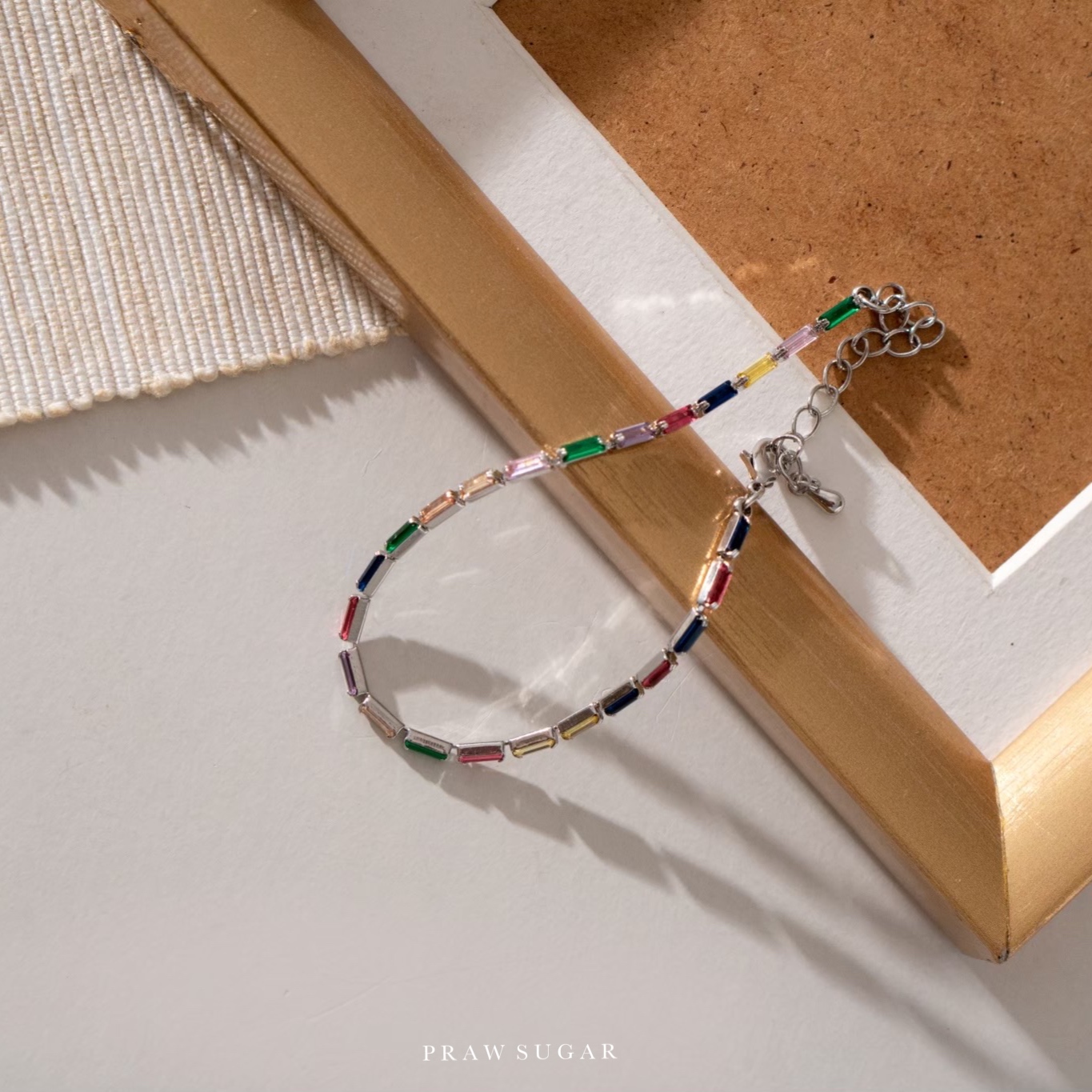 Joyful Bracelet - สร้อยข้อมือคริสตัลเรียงทรงสี่เหลี่ยมผืนผ้า
