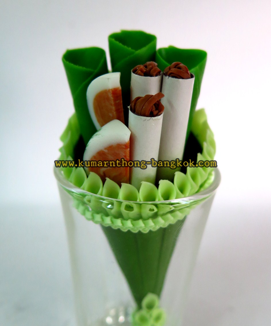 ชุด หมากพลู-บุหรี่ ประดิษฐ์ แบบกรวยถวาย ขนาด สูง 4นิ้ว วัสดุทำจากดิน (ชุดพร้อมแก้วสำหรับตั้ง)