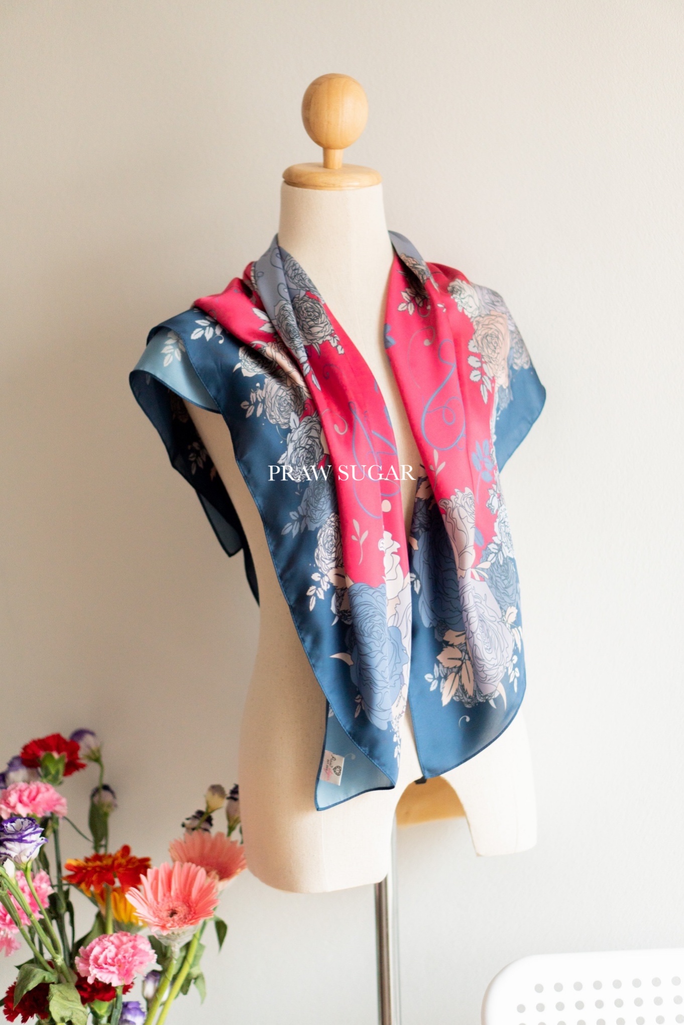 The Rose Thai Color Scarf - ผ้าพันคอลายดอกกุหลาบคอลเล็คชั่นสีไทยโบราณ (มี 8 สี)