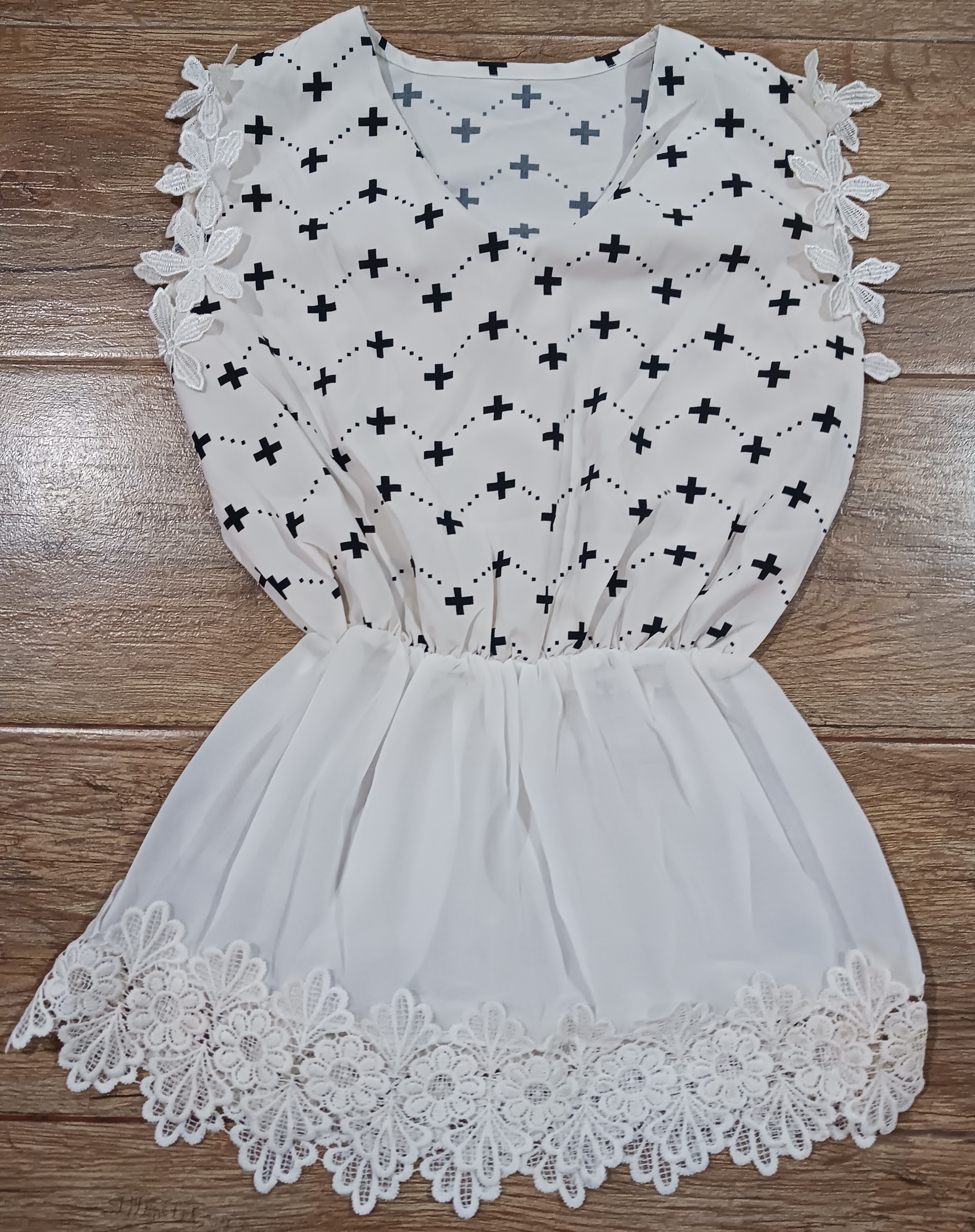 ขายเหมาสต็อก เสื้อมือ1คละแบบ