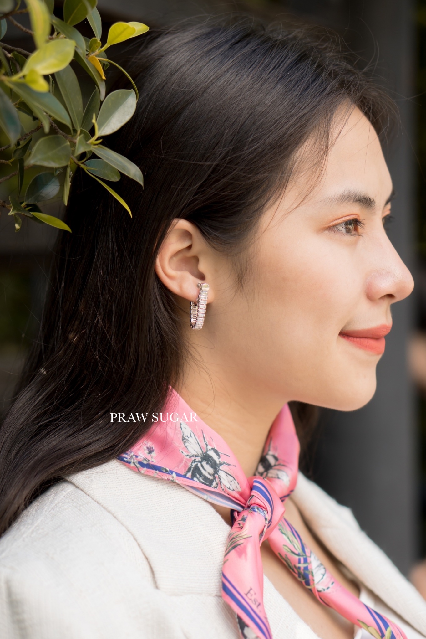 The Beetanic - ผ้าพันคอลายผึ้งในสวนโบทานิก (มี 8 สี)